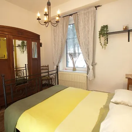 B&b-restaurant Porte De La Lienne 2* 스타우몬트