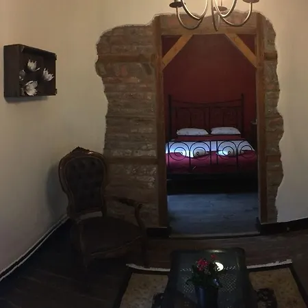 B&b-restaurant Porte De La Lienne Bed & Breakfast 2*