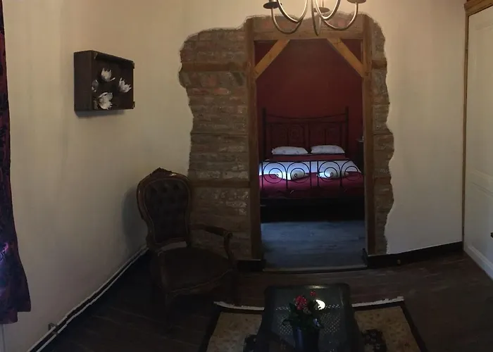 B&b-restaurant Porte De La Lienne Bed & Breakfast 2*